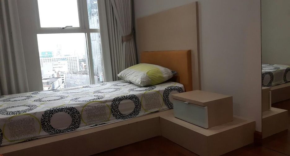 For rent 2 bedrooms condo in Pathum Wan, Bangkok