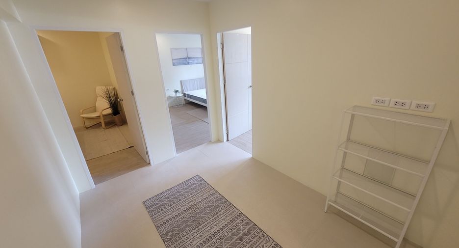 For rent 3 bedrooms condo in Watthana, Bangkok