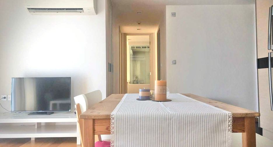 À louer 2 chambres condo à Watthana, Bangkok
