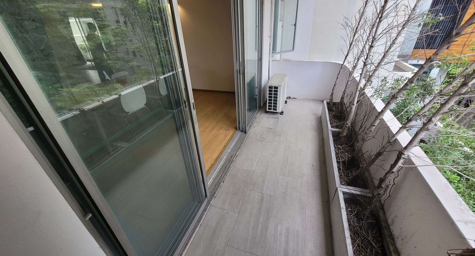 For rent 3 bedrooms condo in Watthana, Bangkok