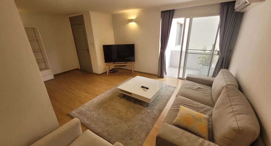 For rent 3 bedrooms condo in Watthana, Bangkok