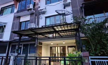 Reihenhaus zur Miete und zum Kauf mit 3 Zimmer in Mueang Nonthaburi, Nonthaburi