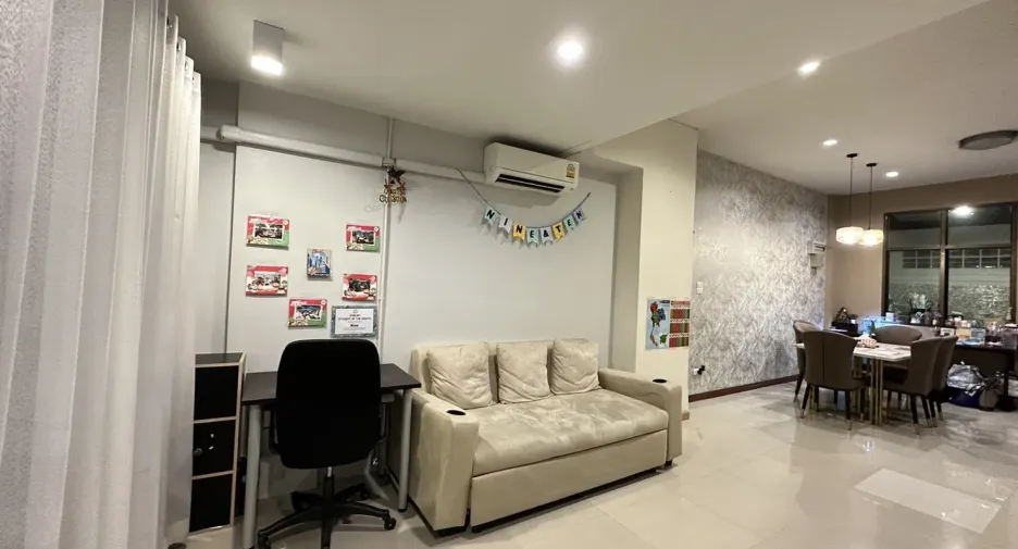 Reihenhaus zur Miete und zum Kauf mit 3 Zimmer in Mueang Nonthaburi, Nonthaburi