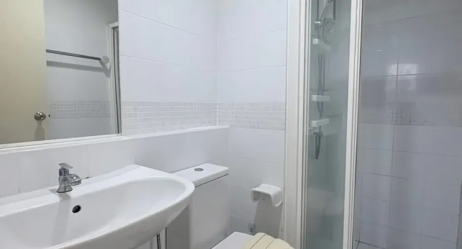 For rent 1 bed condo in Huai Khwang, Bangkok