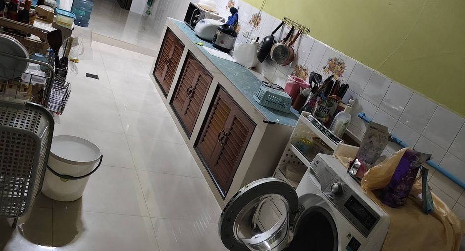 For sale 4 bedrooms house in Bang Lamung, Chonburi