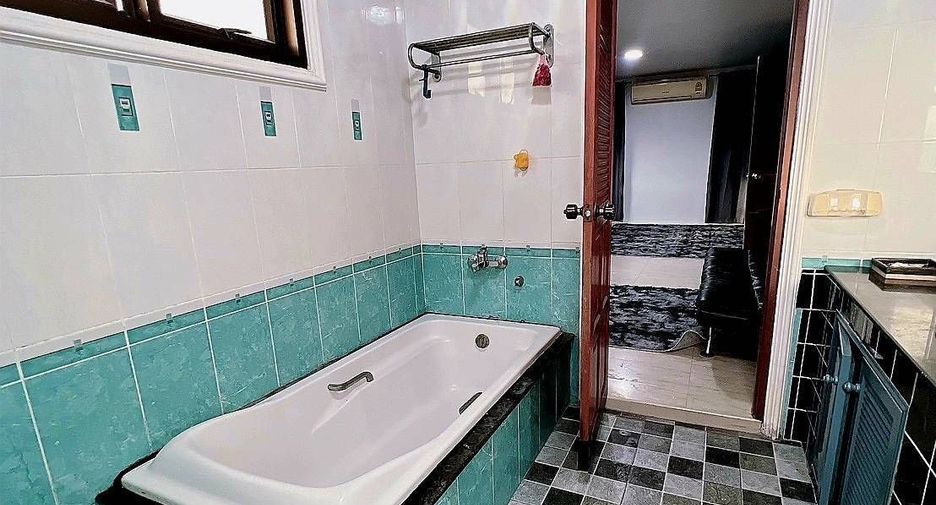 For sale 4 bedrooms house in Mueang Phuket, Phuket