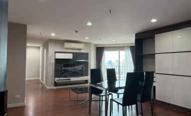 Wohnung zur Miete mit 3 Zimmer in Huai Khwang, Bangkok