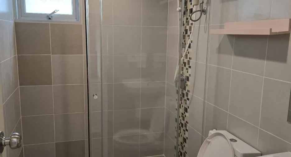 For rent 2 bedrooms condo in Huai Khwang, Bangkok