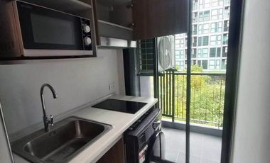 Condo en alquiler de 1 habitaciones en Wang Thonglang, Bangkok