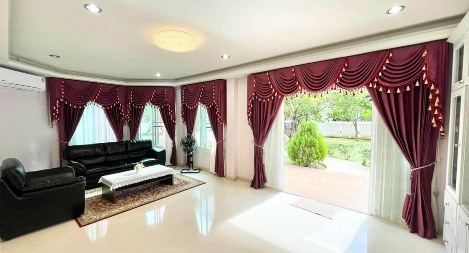 For sale and for rent 6 bedrooms villa in San Sai, Chiang Mai