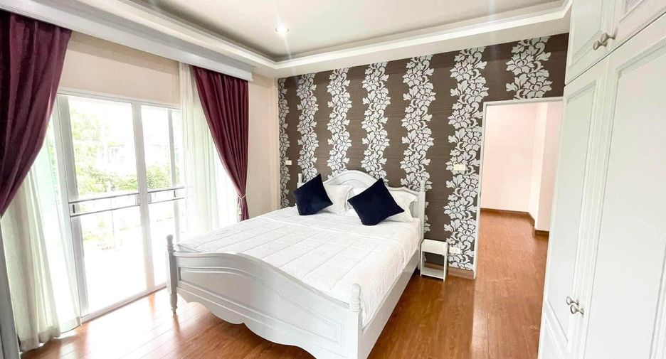 For sale and for rent 6 bedrooms villa in San Sai, Chiang Mai