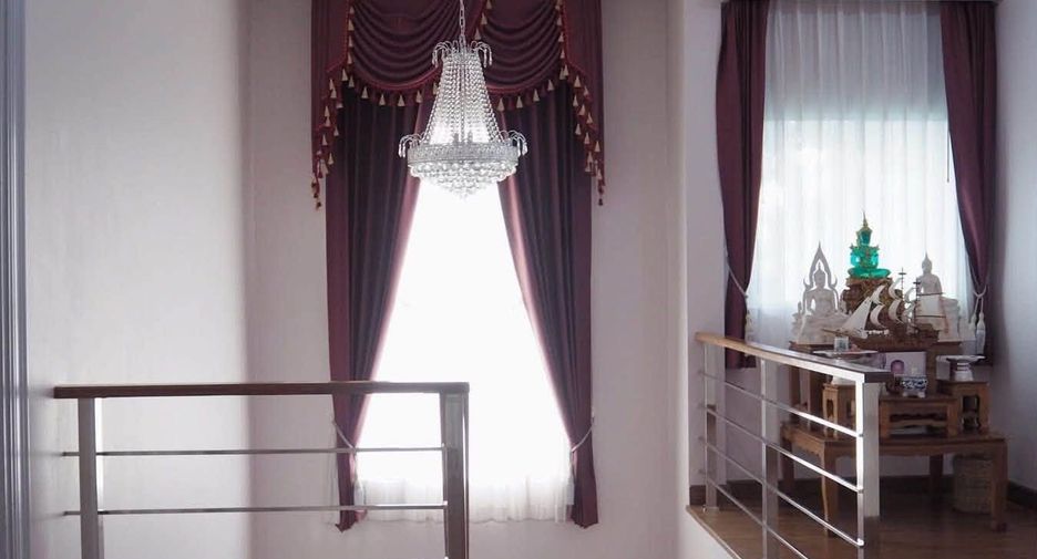 For sale and for rent 6 bedrooms villa in San Sai, Chiang Mai