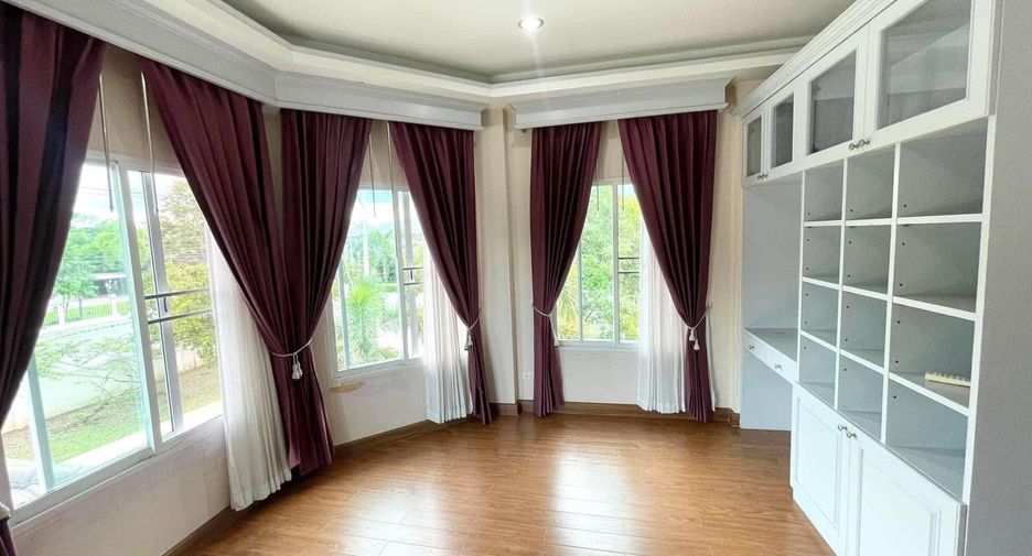 For sale and for rent 6 bedrooms villa in San Sai, Chiang Mai