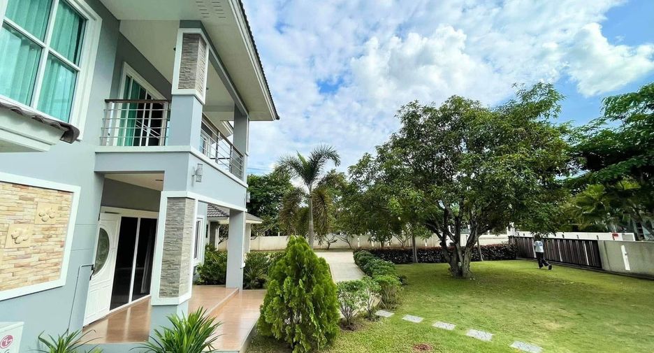 For sale and for rent 6 bedrooms villa in San Sai, Chiang Mai