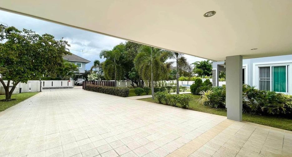 For sale and for rent 6 bedrooms villa in San Sai, Chiang Mai