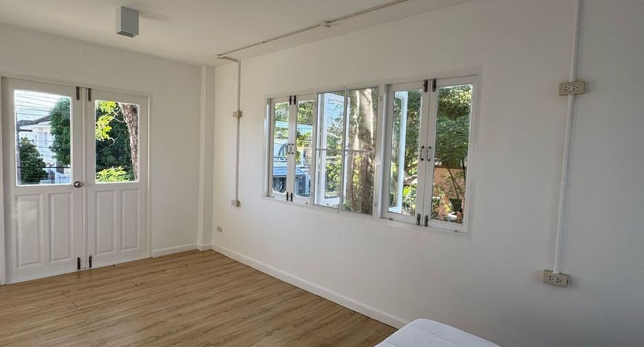 For sale 4 bedrooms house in Mueang Phuket, Phuket