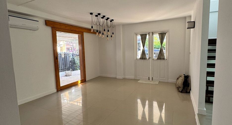 For sale 4 bedrooms house in Mueang Phuket, Phuket