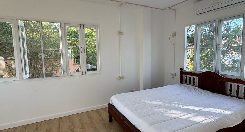 For sale 4 bedrooms house in Mueang Phuket, Phuket
