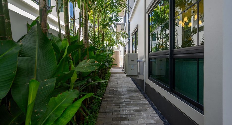 For rent 3 bedrooms house in Mueang Phuket, Phuket
