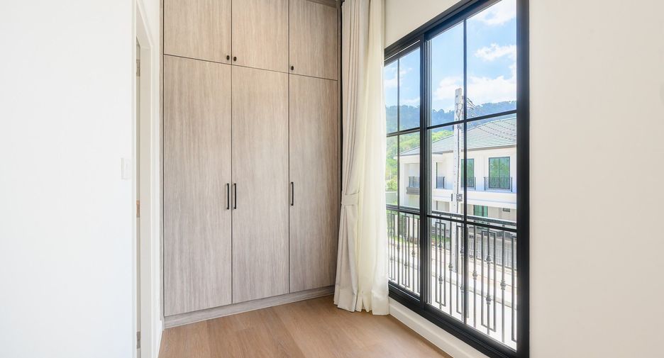 For rent 3 bedrooms house in Mueang Phuket, Phuket