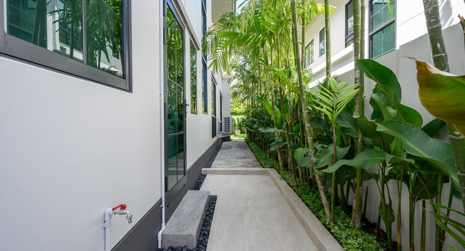 For rent 3 bedrooms house in Mueang Phuket, Phuket