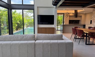 For sale 3 bedrooms villa in Thalang, Phuket