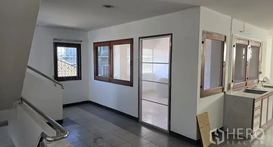 For rent office in Suan Luang, Bangkok