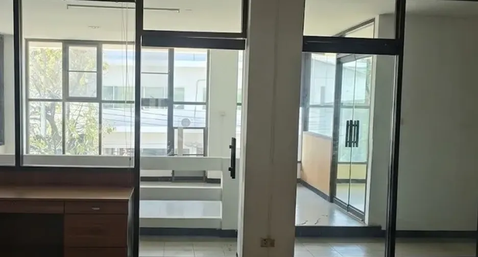 For rent office in Suan Luang, Bangkok