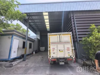 出租 仓库 在 Bang Sao Thong, Samut Prakan