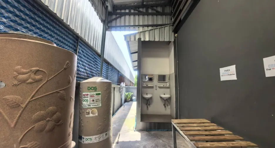 出租 仓库 在 Bang Sao Thong, Samut Prakan