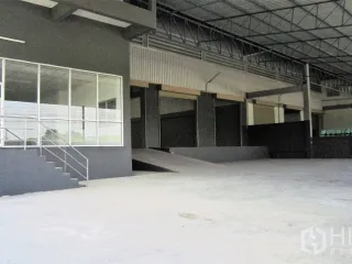 出租 仓库 在 Bang Sao Thong, Samut Prakan