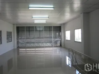 出租 仓库 在 Bang Sao Thong, Samut Prakan