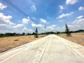 Продажа Участок в Lam Luk Ka, Патумтани