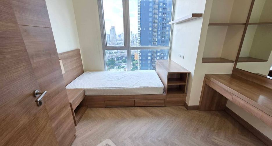 For rent 2 bedrooms condo in Phra Khanong, Bangkok