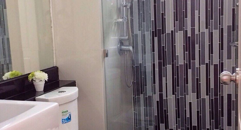 For sale 1 Beds condo in Khlong Toei, Bangkok