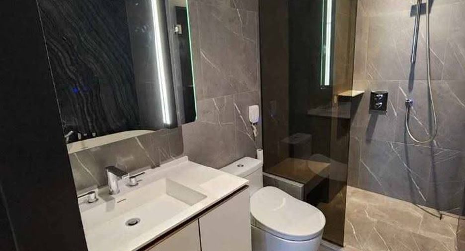 Продажа 2 спальни кондо в Щаттхана, Бангкок