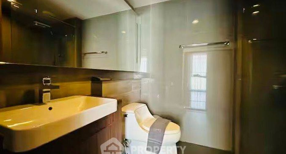 For sale 2 ベッドルーム condo in Sathon, Bangkok