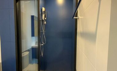 À louer et à vendre 1 chambre condo à Watthana, Bangkok