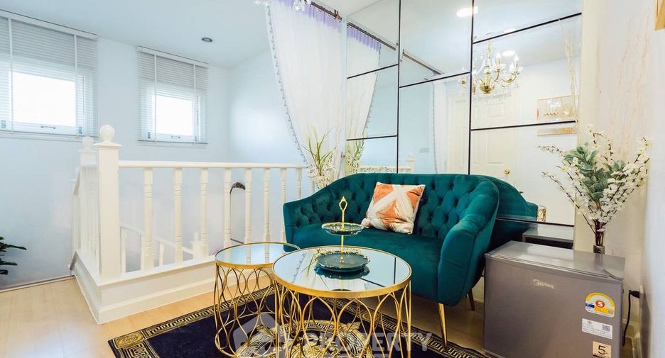 For rent and for sale 4 bedrooms townhouse in Lat Phrao, Bangkok