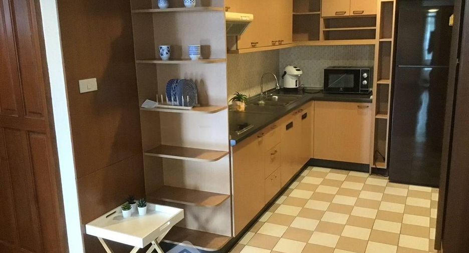 For rent 2 bedrooms condo in Watthana, Bangkok