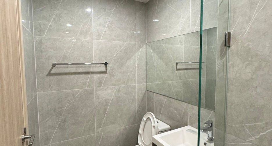 À vendre 1 chambre condo à Huai Khwang, Bangkok