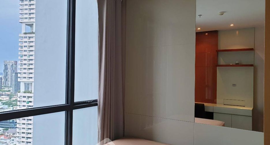 For sale 2 bedrooms condo in Khlong Toei, Bangkok