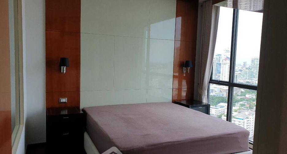 For sale 2 bedrooms condo in Khlong Toei, Bangkok