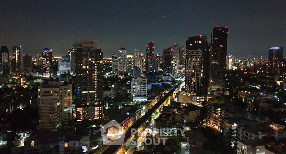 For sale 2 bedrooms condo in Khlong Toei, Bangkok