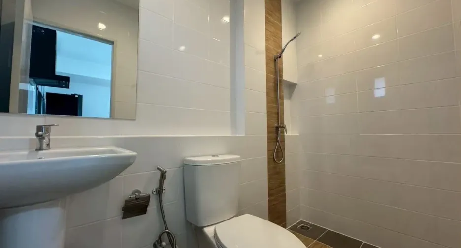 Casa en alquiler de 3 habitaciones en Bang Phli, Samut Prakan