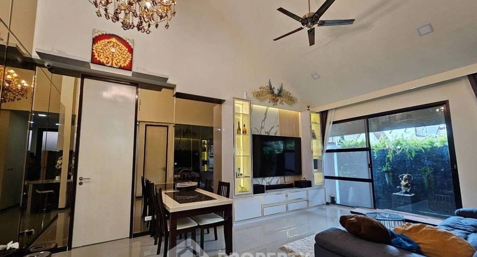 Villa zur Miete und zum Kauf mit 2 Zimmer in Huay Yai, Pattaya
