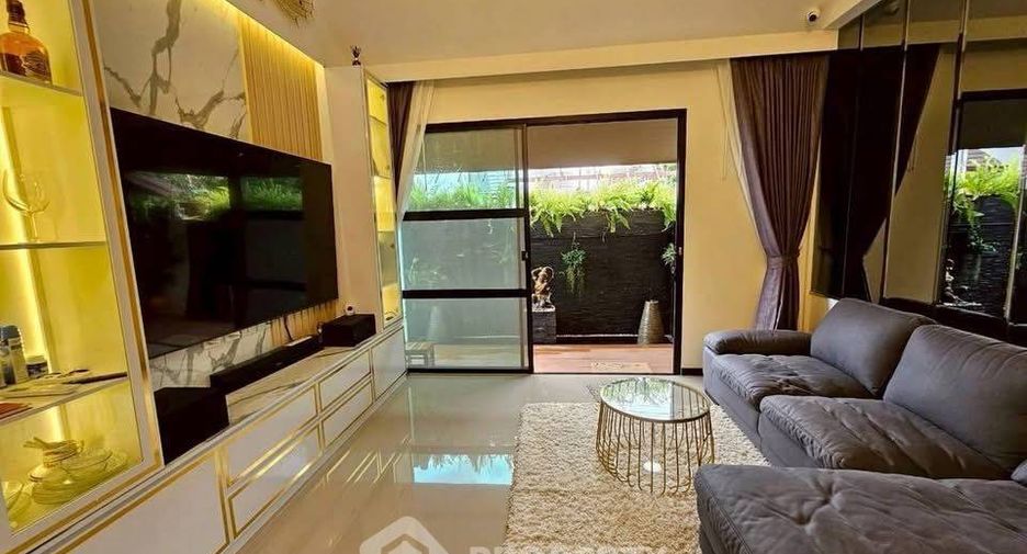 Villa zur Miete und zum Kauf mit 2 Zimmer in Huay Yai, Pattaya