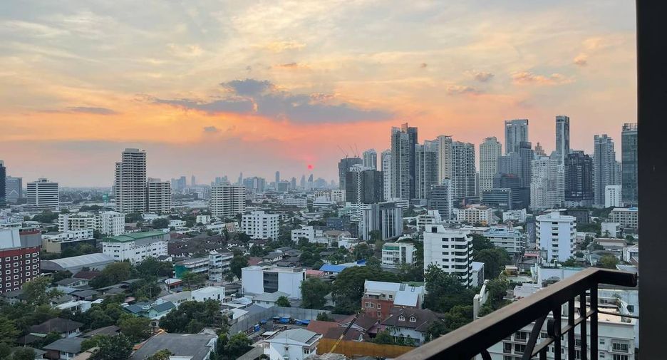 Wohnung zum Kauf mit 2 Zimmer in Khlong Toei, Bangkok