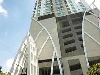 À vendre 2 chambres condo à Yan Nawa, Bangkok