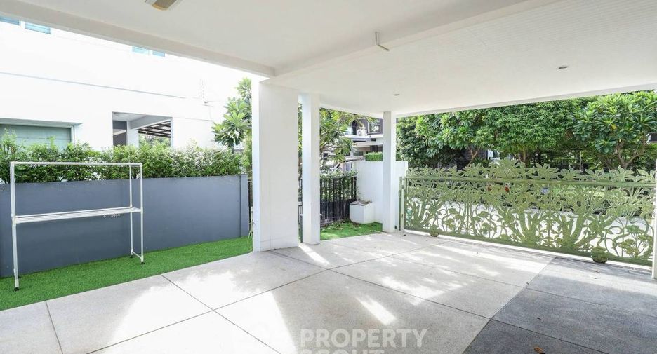 For rent and for sale 4 bedrooms house in Bang Khae, Bangkok